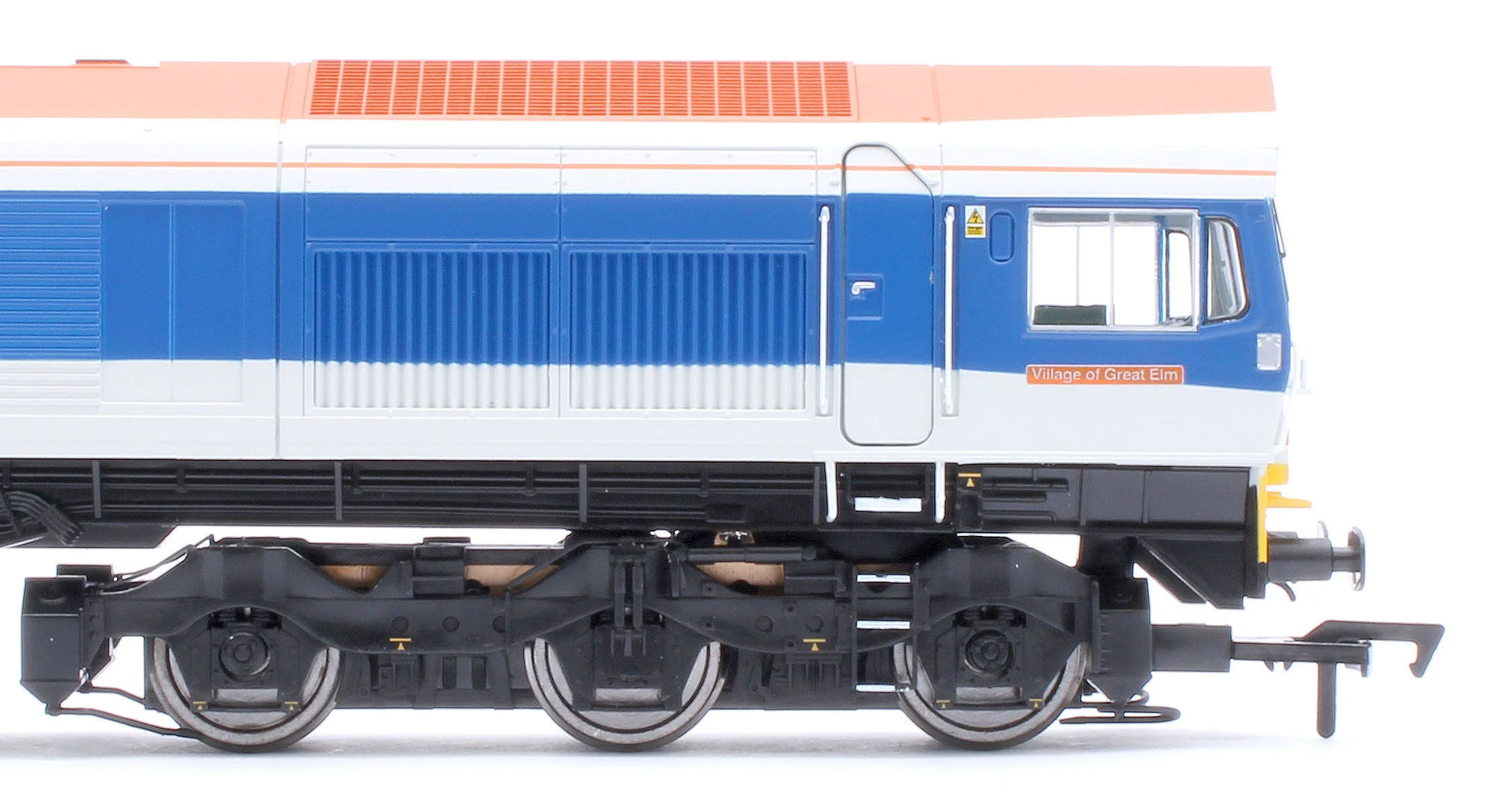 4D-005-009SSM Class 59 59104 Hanson Village of Great Elm Diesel Locomotive - DCC Sound & Smoke Fitted - Image 8
