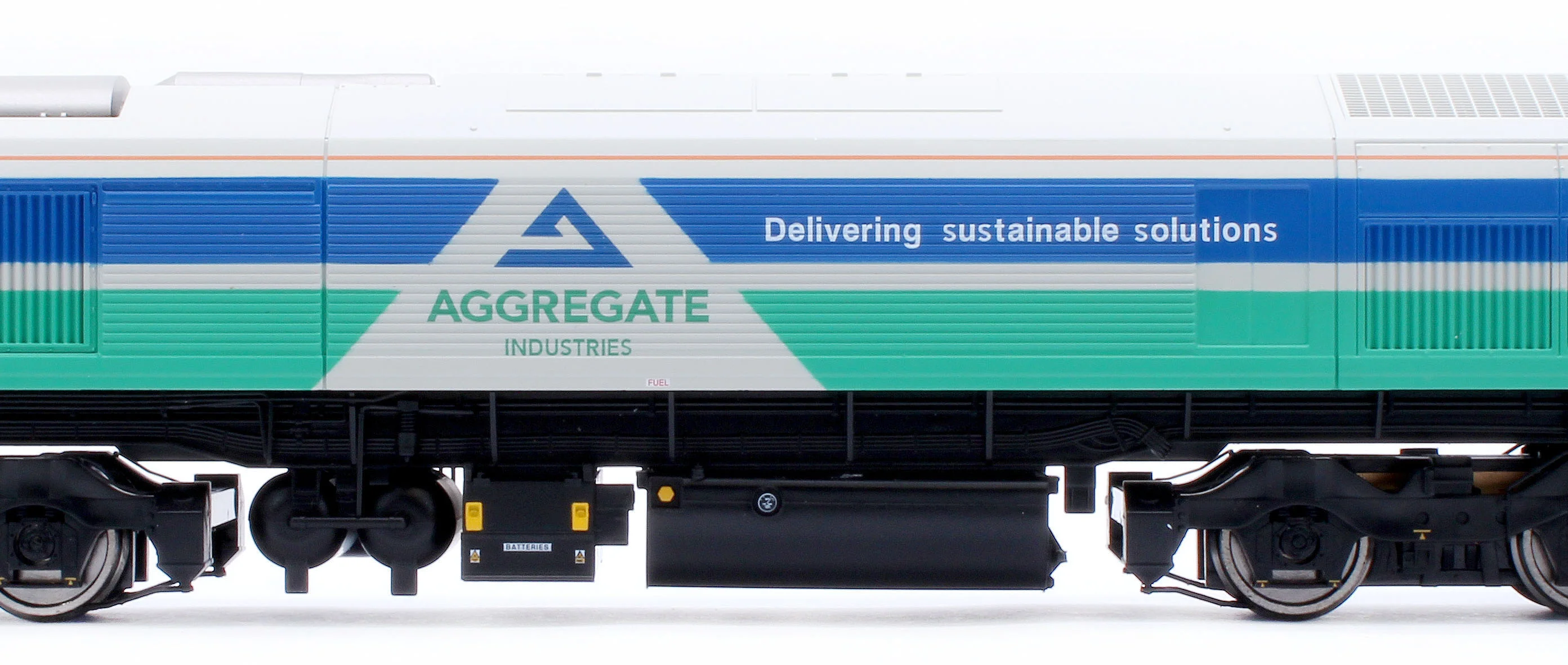 4D-005-010SSM Class 59 Aggregate Industries 59002 Alan J Day Diesel Locomotive - DCC Sound & Smoke Fitted - Image 7