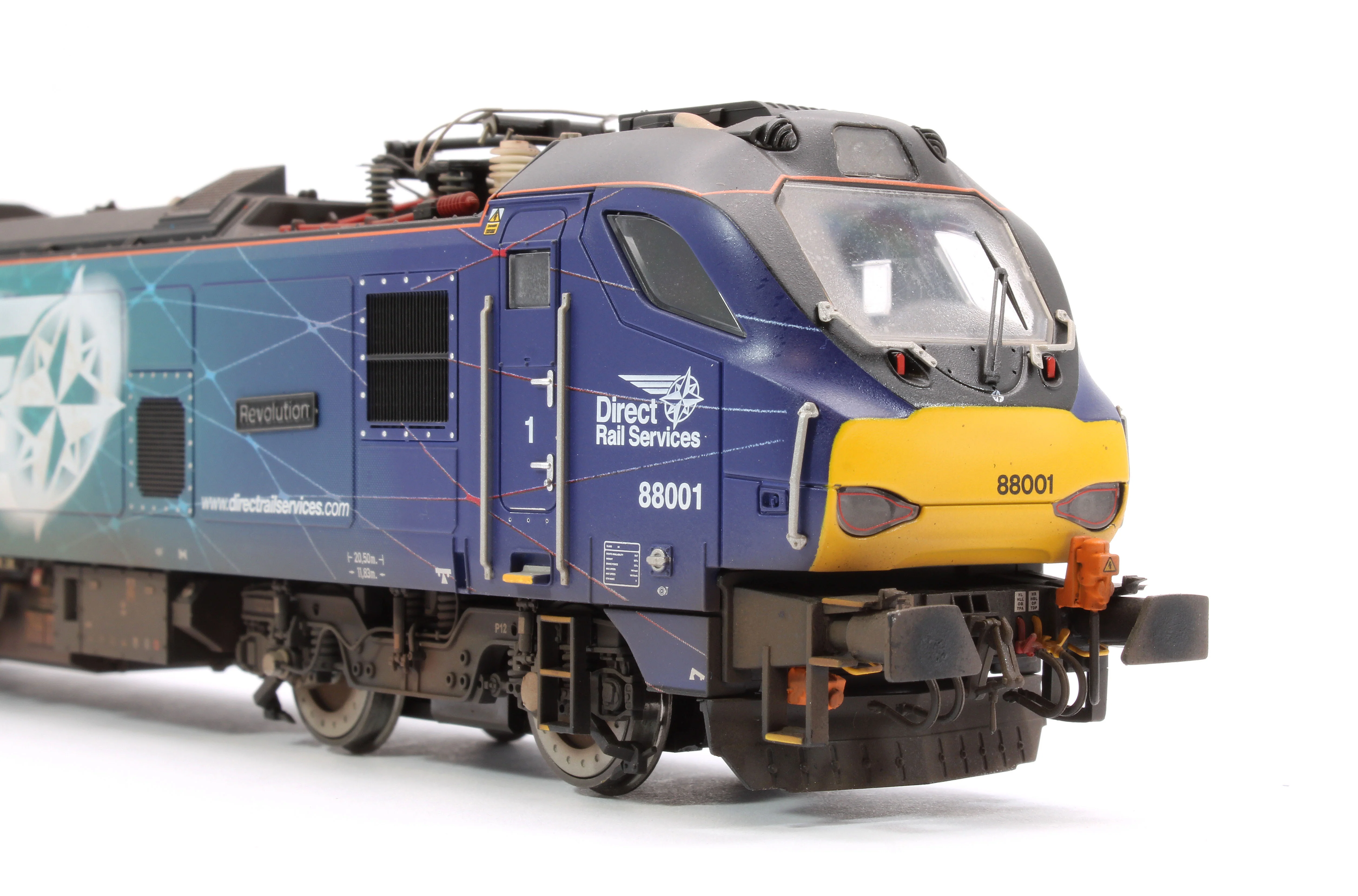 4D-088-001SW Highly Detailed Premium Weathered Class 88 'Revolution' 88001 DRS Electro-Diesel Locomotive (DCC Sound & Working Pantograph) - Image 10