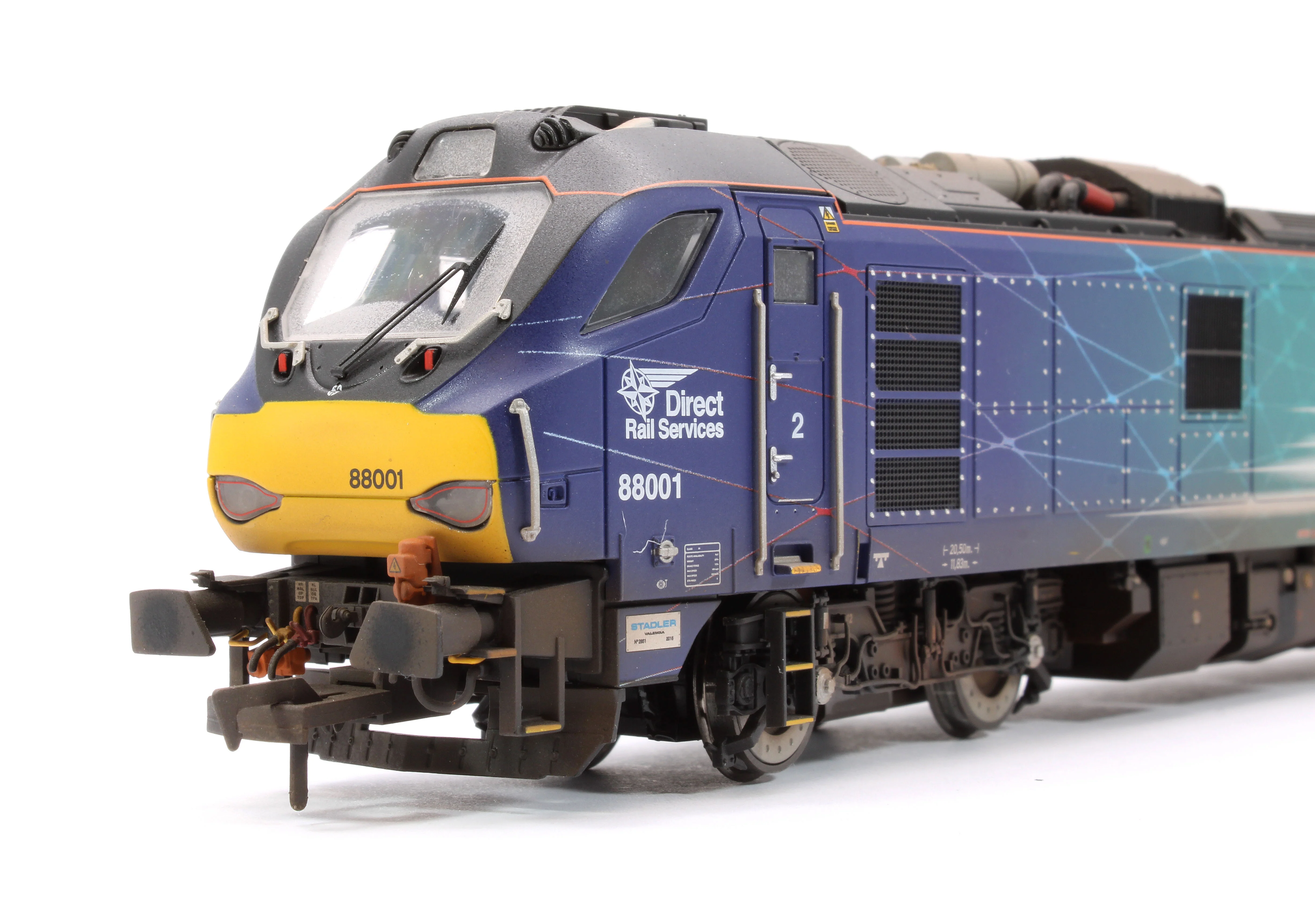 4D-088-001SW Highly Detailed Premium Weathered Class 88 'Revolution' 88001 DRS Electro-Diesel Locomotive (DCC Sound & Working Pantograph) - Image 9
