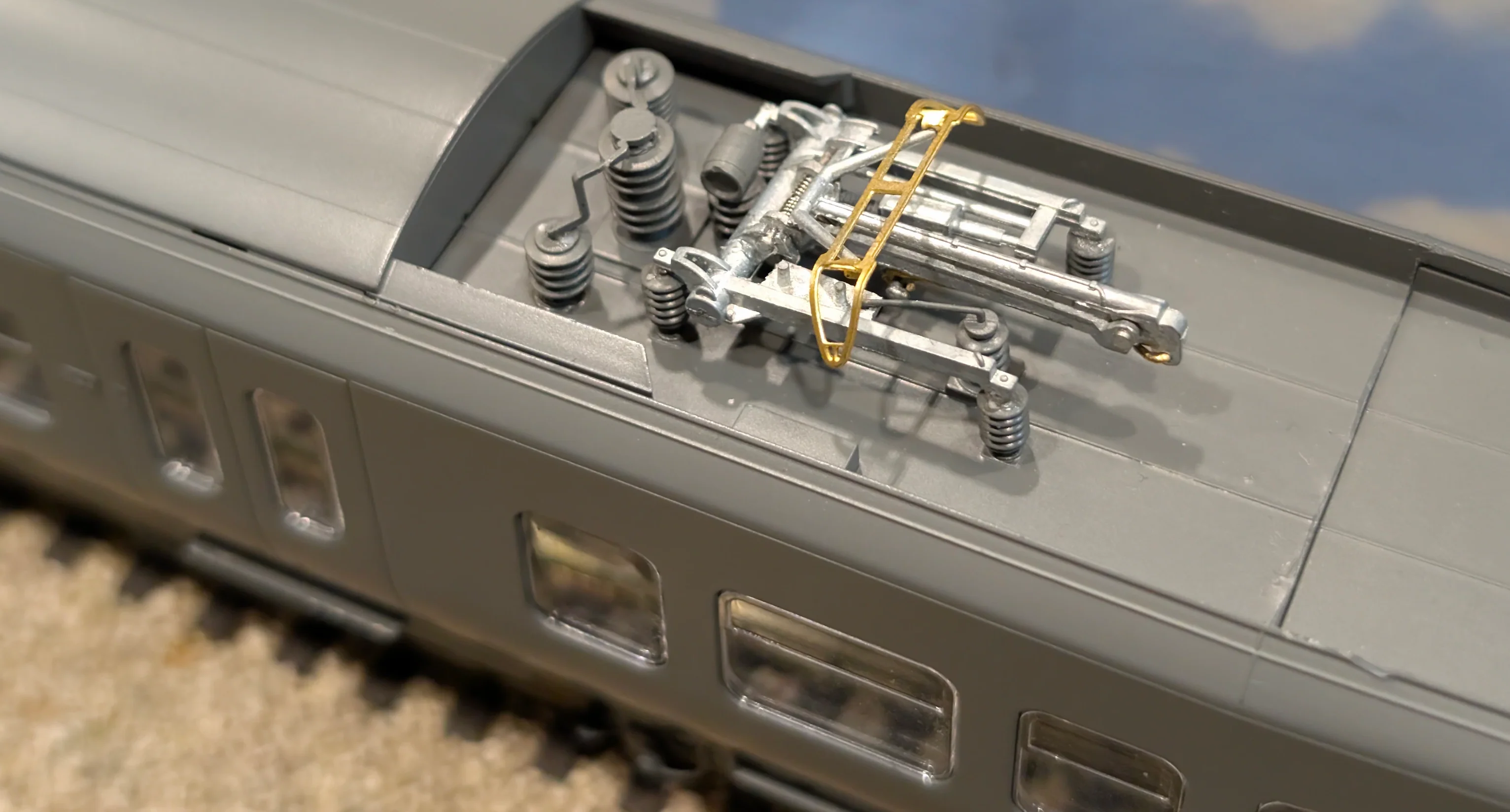 4D-323-006S Class 323 323225 Northern New – White / Blue 3 Car EMU Set - DCC Sound Fitted - Image 10