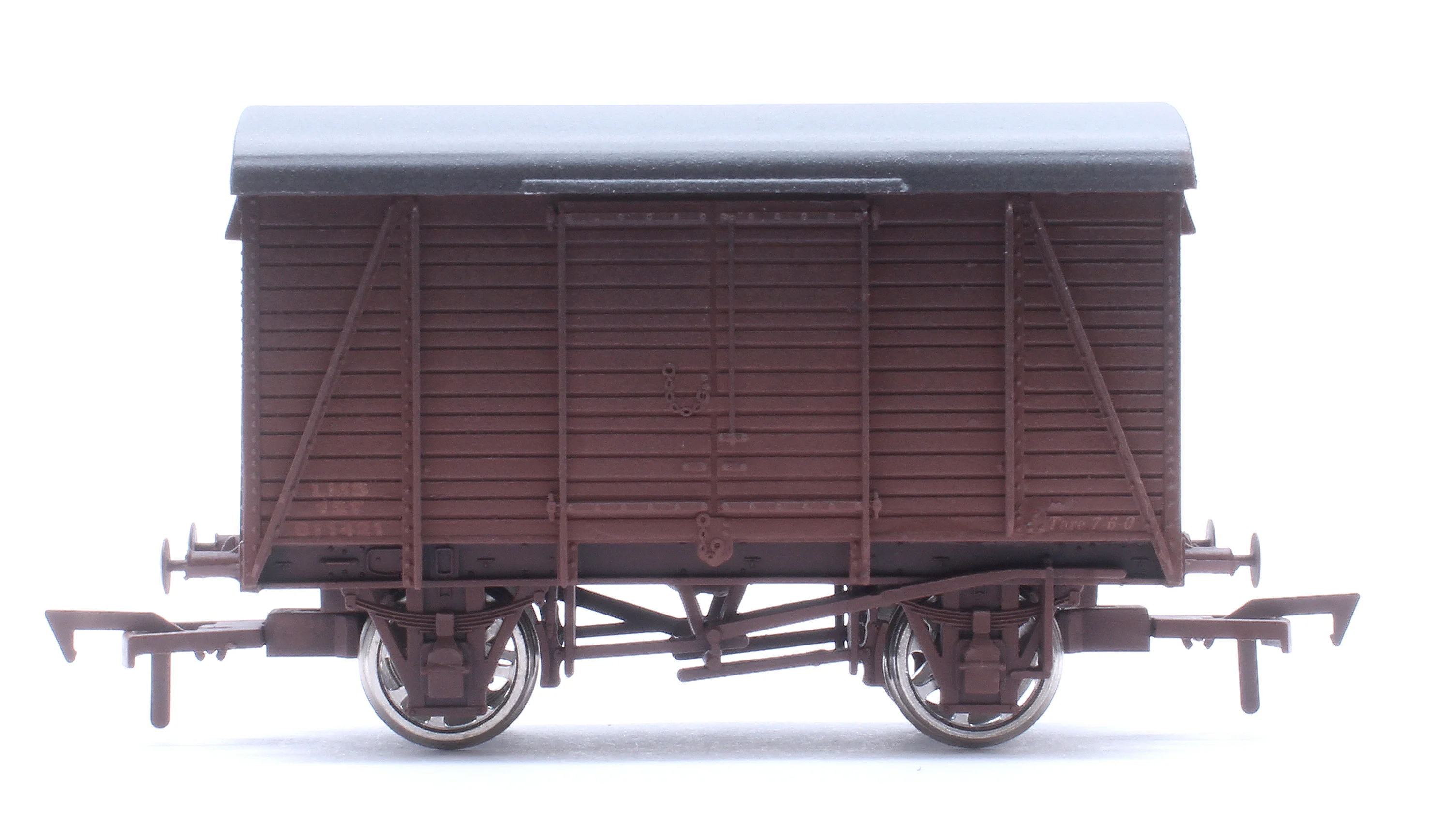 4F-021-004 Box Van LMS No.611421 - Weathered - Image 4