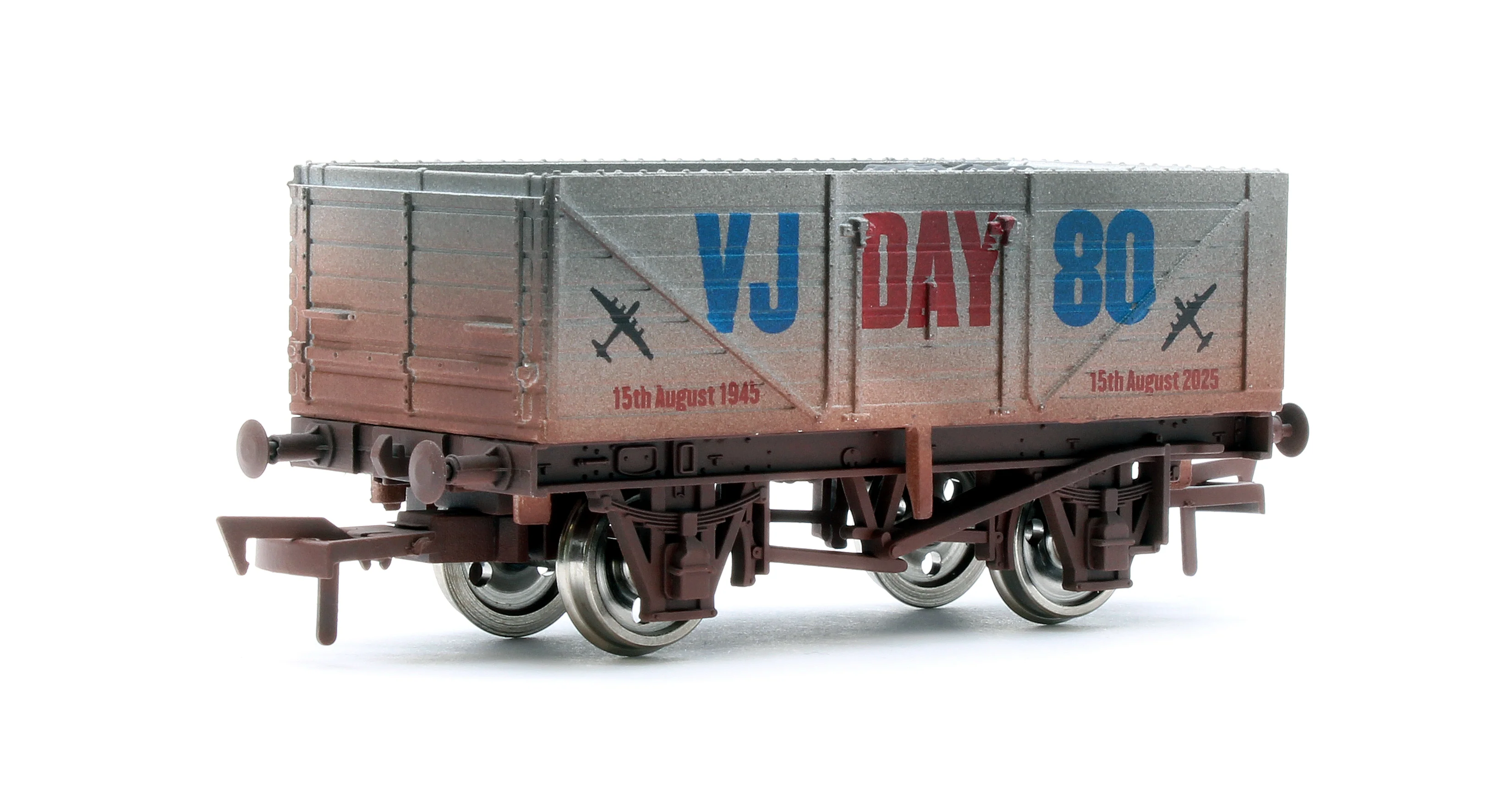 4F-071-185 7 Plank VJ Day Airforce 80th Anniversary - Weathered