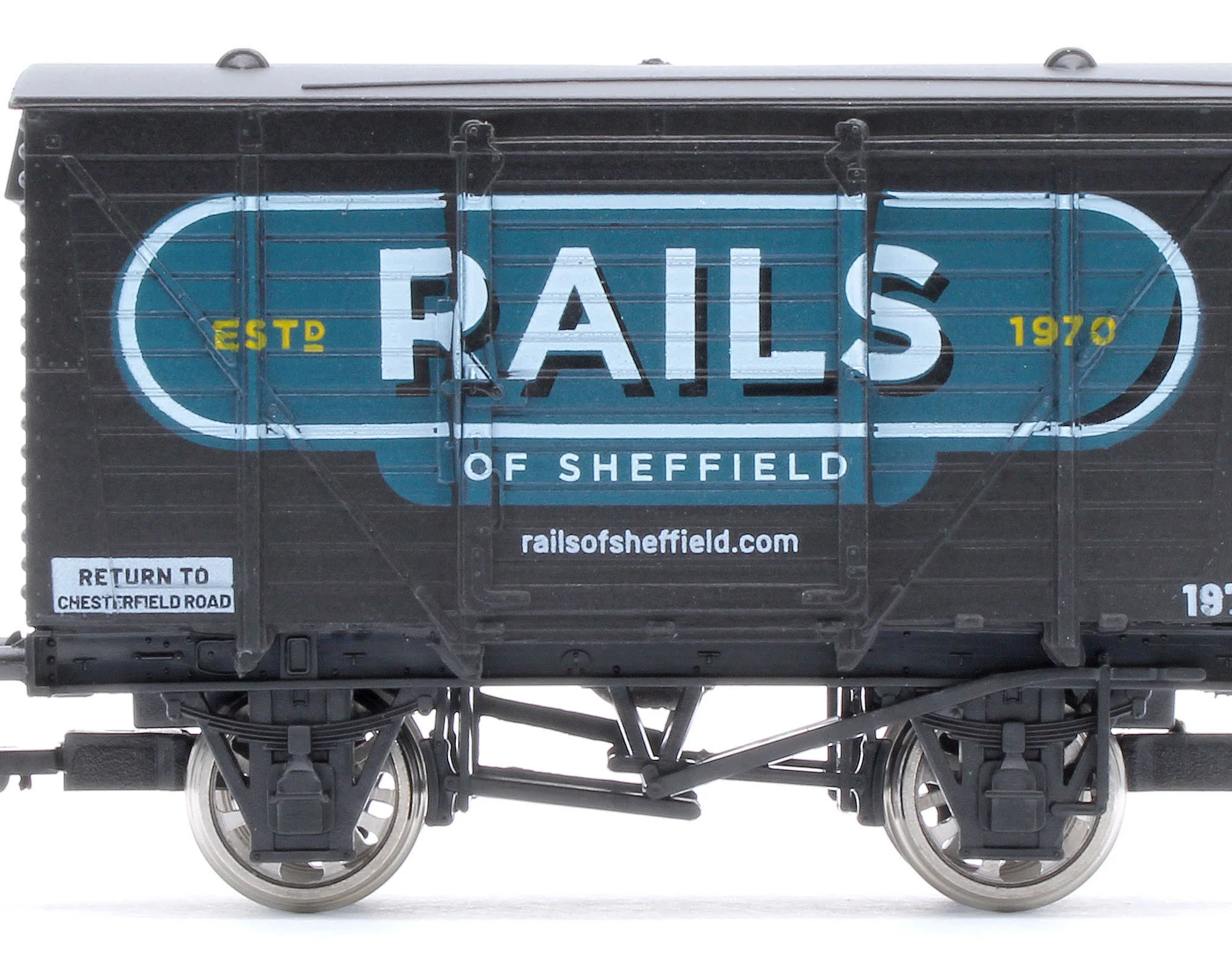 4F-RAILS-26 Rails of Sheffield Black Vent Van - Image 5