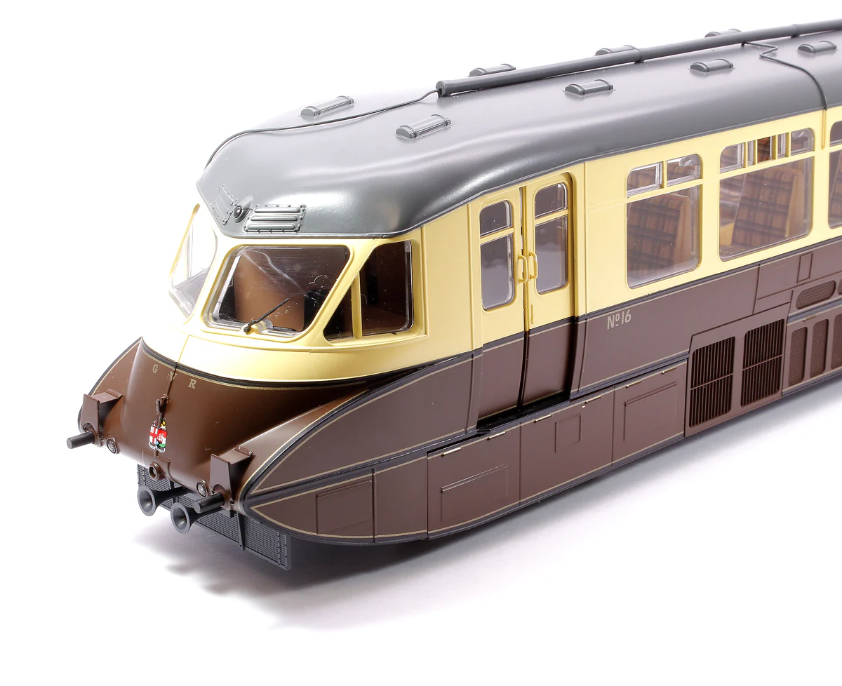 7D-011-003D Streamlined Railcar 16 Lined Chocolate & Cream GWR Twin Cities Diesel Locomotive - DCC Fitted - Image 4