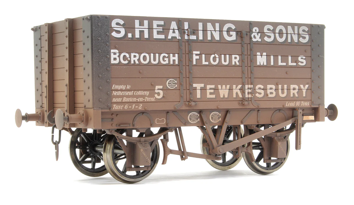 7F-072-007W 7 Plank 9' W/B 2 Door S Healing No 5 - Weathered