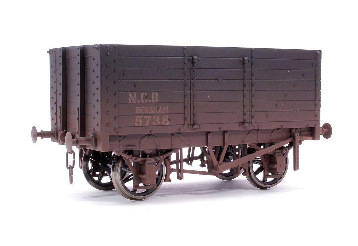 7F-073-018 7 Plank Wagon 9' Wheelbase 3 Door Bersham 5738 - Weathered