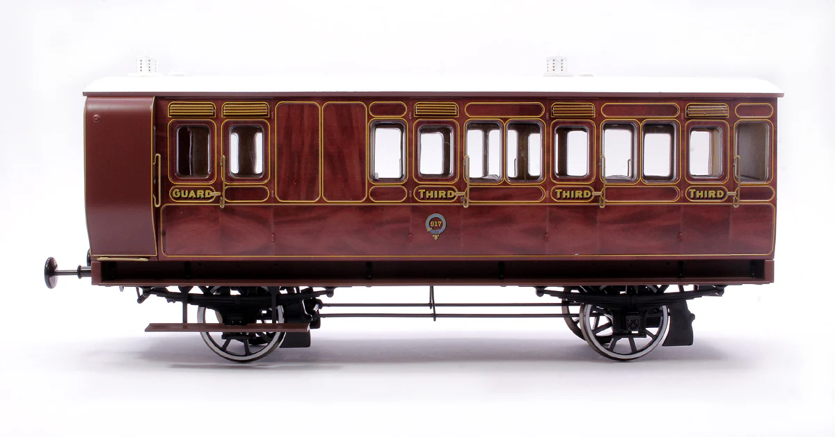 7P-020-001D Stroudley 4 Wheel Sub Oil Lit Brake 3rd Mahogany 917 - DCC & Light Bar Fitted - Image 2