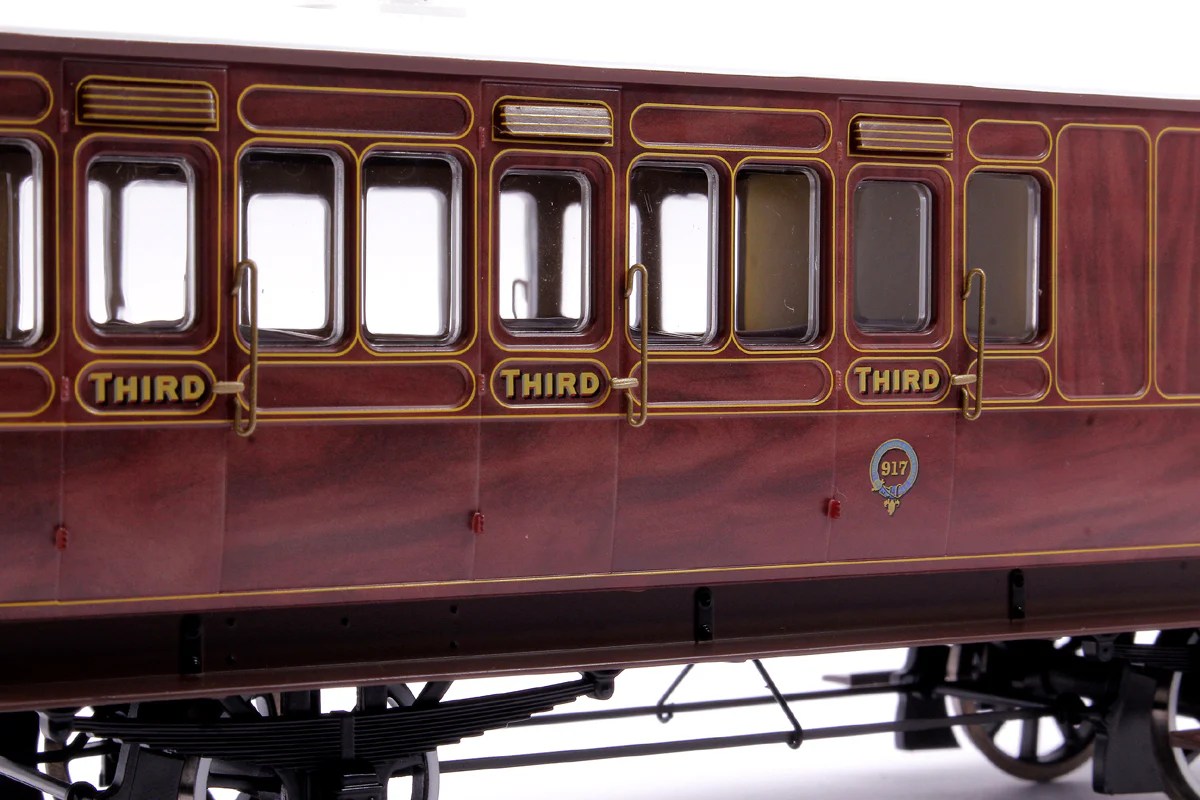 7P-020-001D Stroudley 4 Wheel Sub Oil Lit Brake 3rd Mahogany 917 - DCC & Light Bar Fitted - Image 4