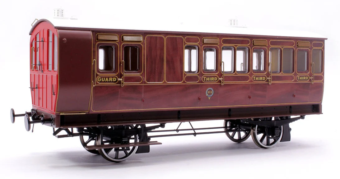 7P-020-002L Stroudley 4 Wheel Suburban Oil Lit Brake 3rd Mahogany 918 - Light Bar Fitted