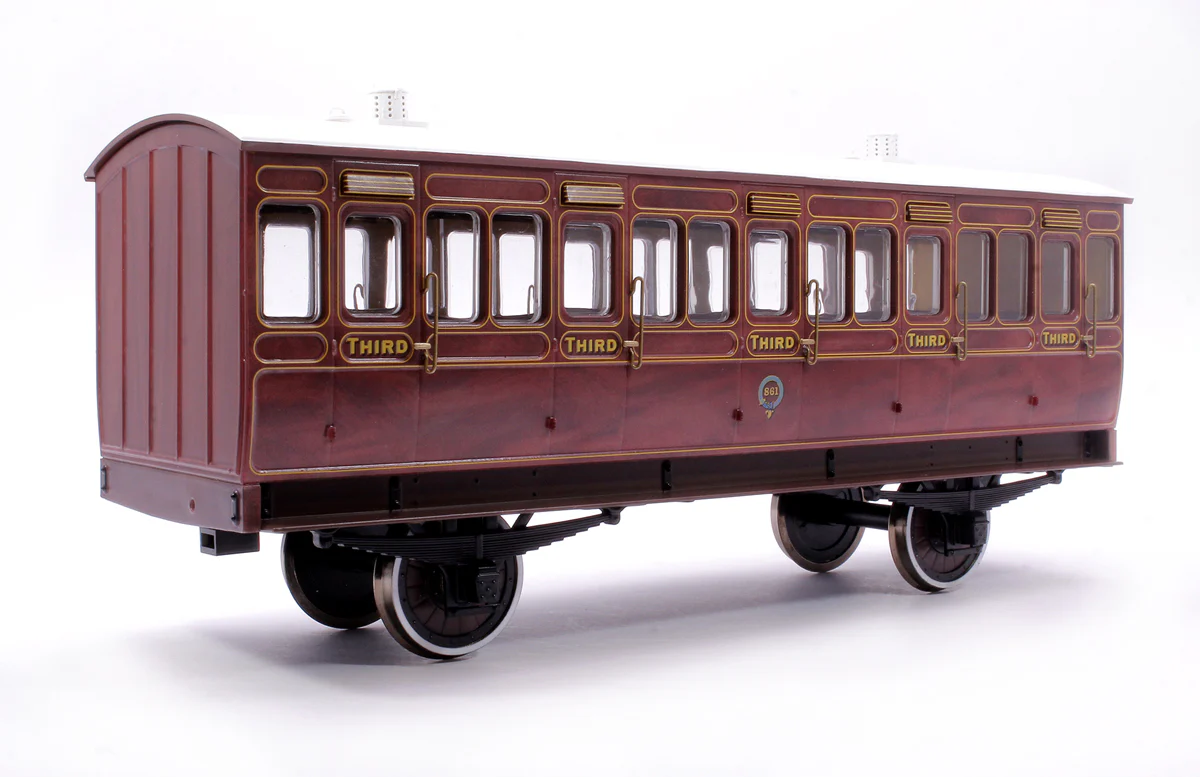 7P-020-100D Stroudley 4 Wheel Suburban Oil Lit 3rd Mahogany 861 - DCC & Light Bar Fitted - Image 3