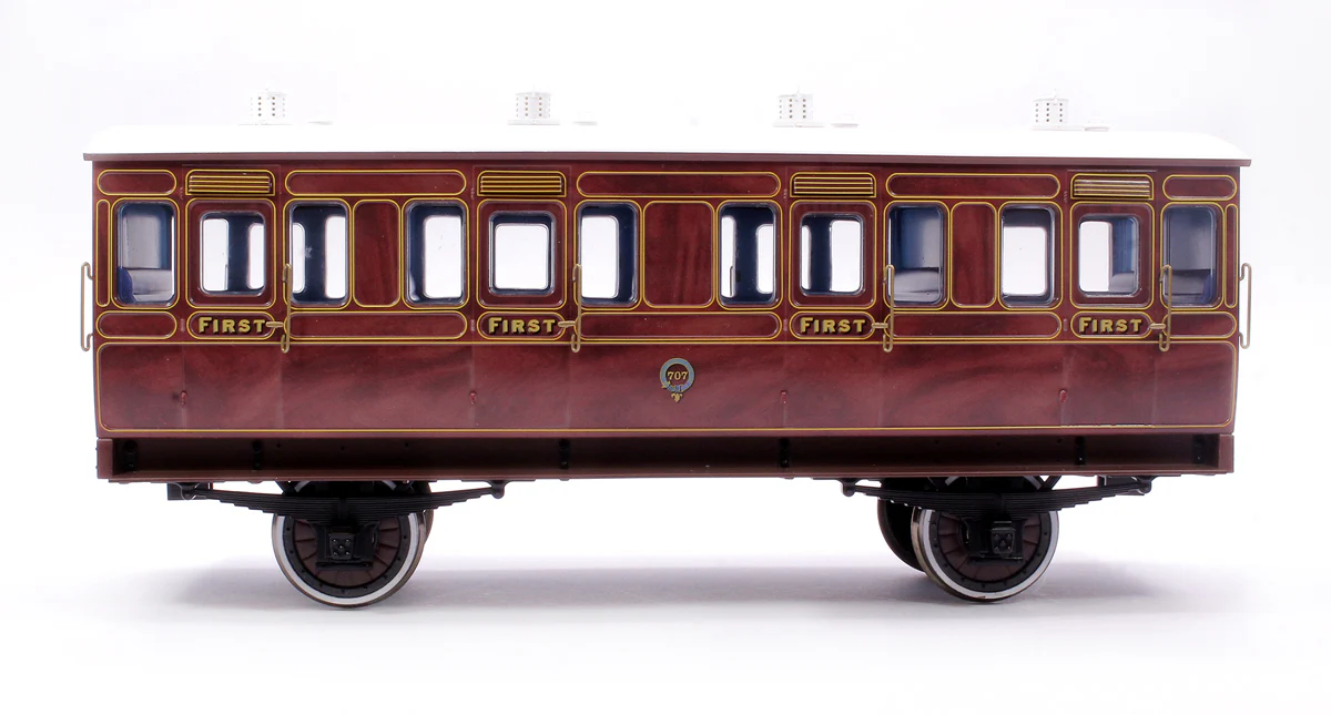 7P-020-400D Stroudley 4 Wheel Suburban Oil Lit 1st Mahogany 707 - DCC & Light Bar Fitted - Image 2