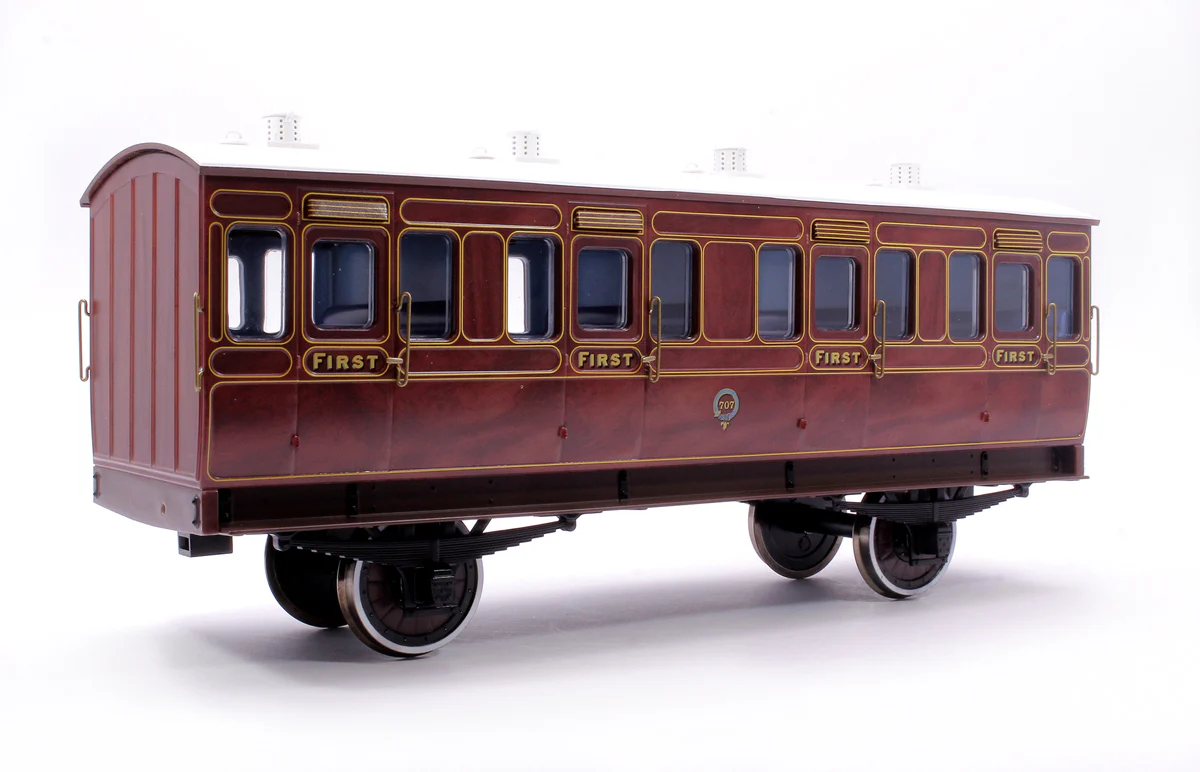 7P-020-400L Stroudley 4 Wheel Suburban Oil Lit 1st Mahogany 707 - Light Bar Fitted - Image 3