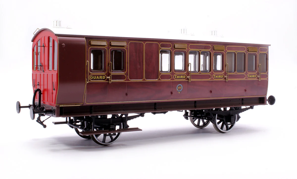 7P-020-500D Stroudley 4 Wheel Main Line Oil Lit Brake 3rd Mahogany 1031 - DCC & Light Bar Fitted