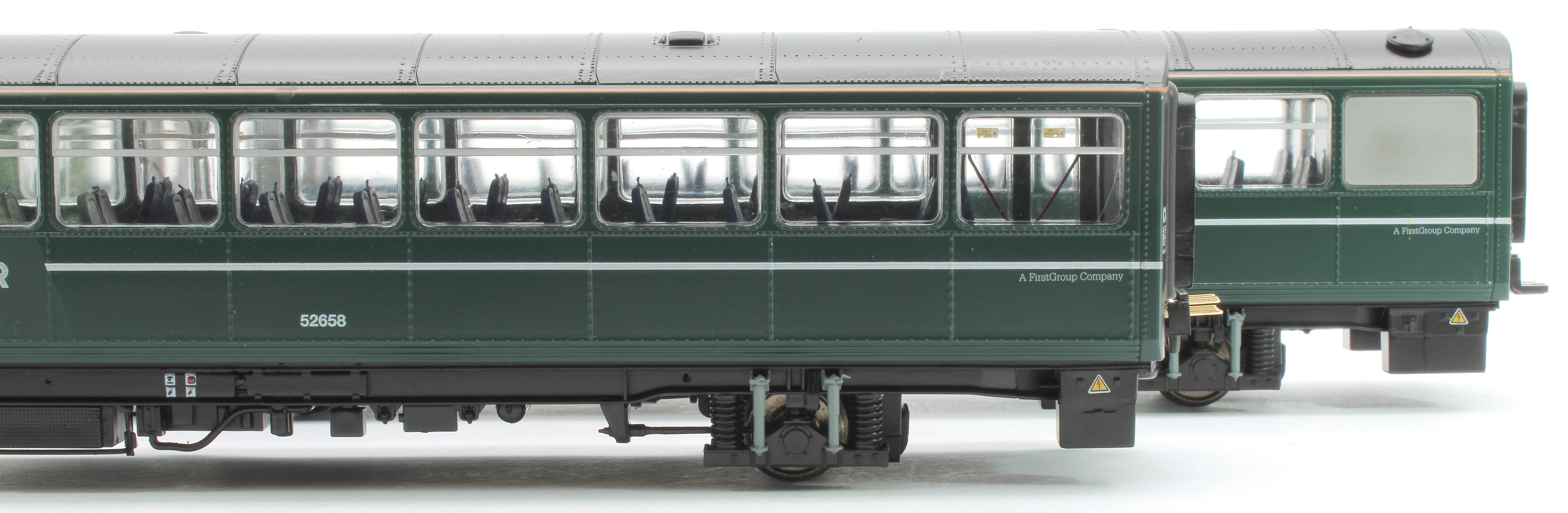 E83021 Class 143 2-Car DMU 143603 GWR Green (FirstGroup) - Image 3