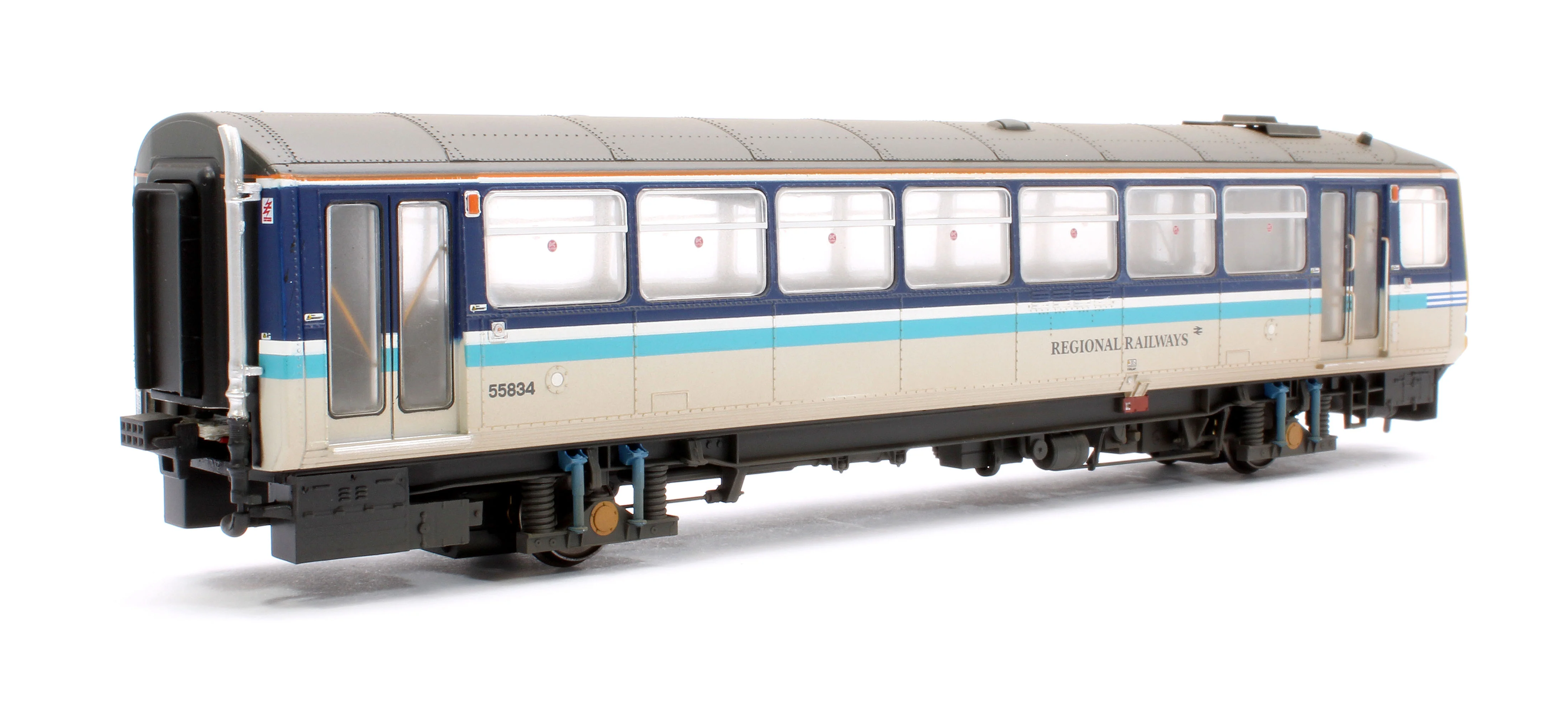 E83033 Class 144 2-Car DMU 144011 BR Regional Railways - Weathered - Image 6