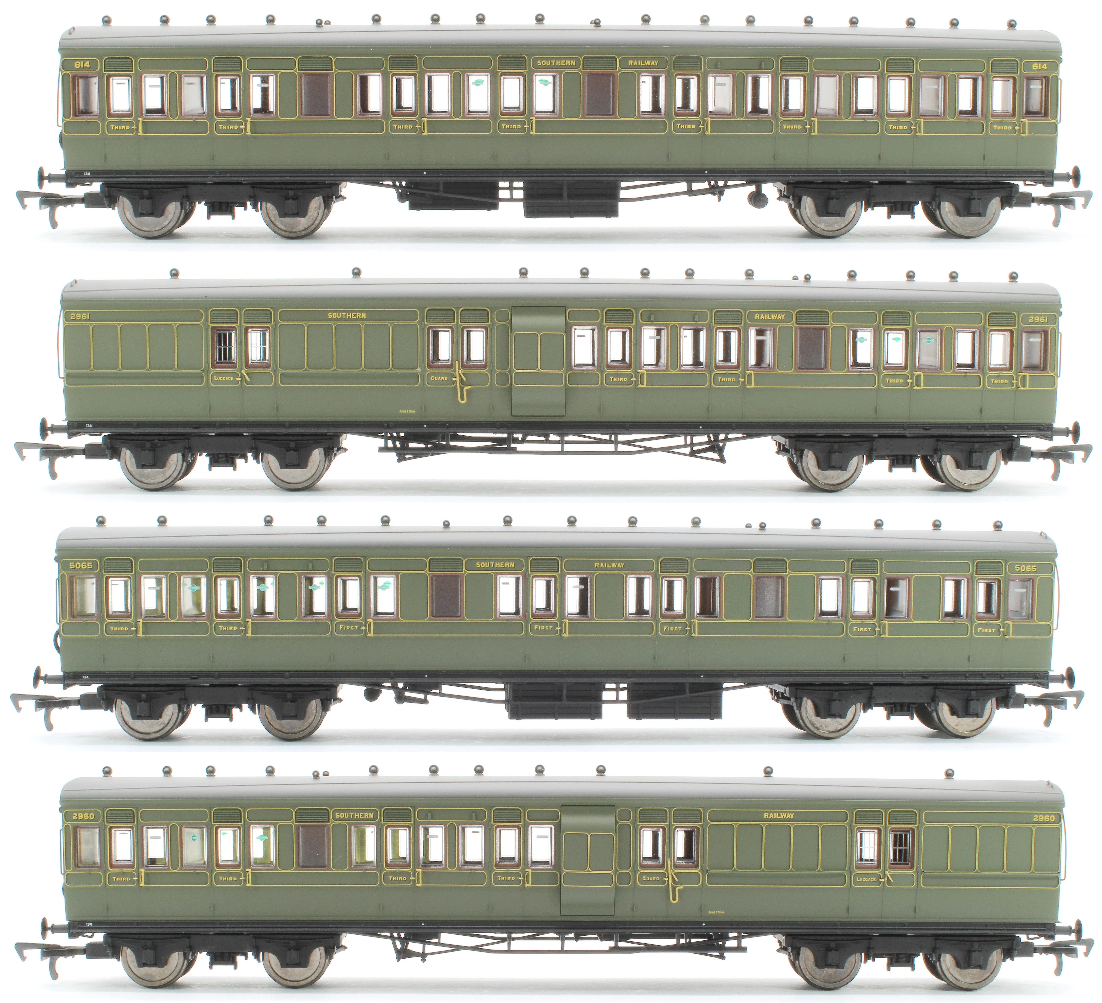 E86012 LSWR Cross Country 4-Coach Pack SR Maunsell Green