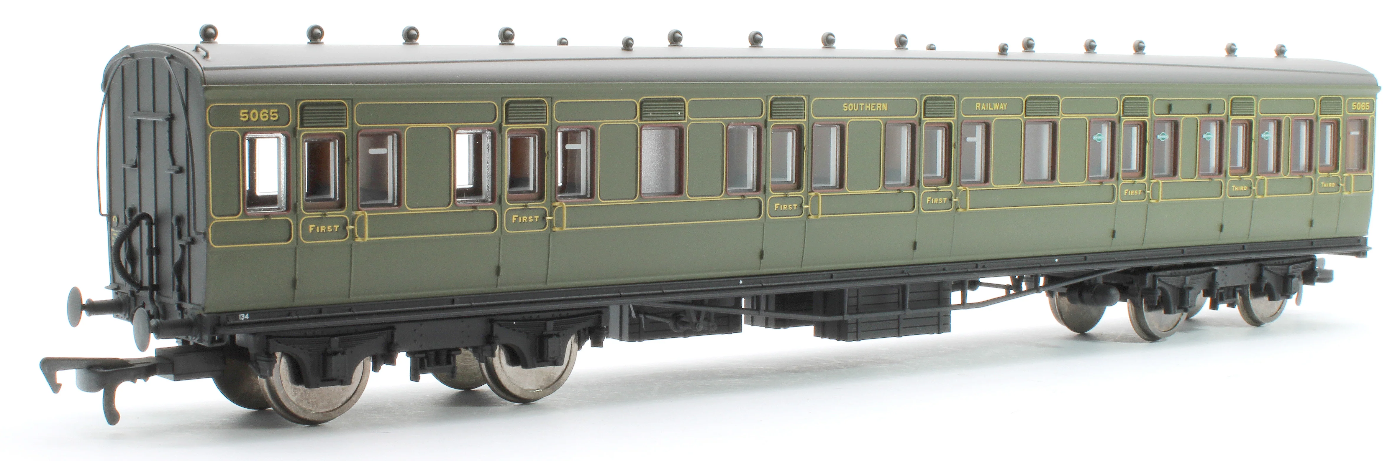 E86012 LSWR Cross Country 4-Coach Pack SR Maunsell Green - Image 5