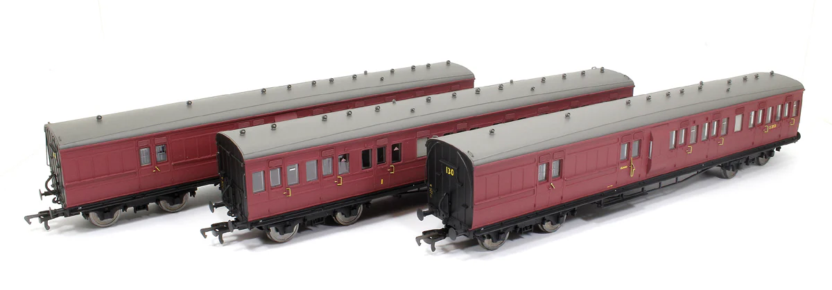 E86014 LSWR Cross Country 3-Coach Pack BR Crimson No. 130 - Image 11