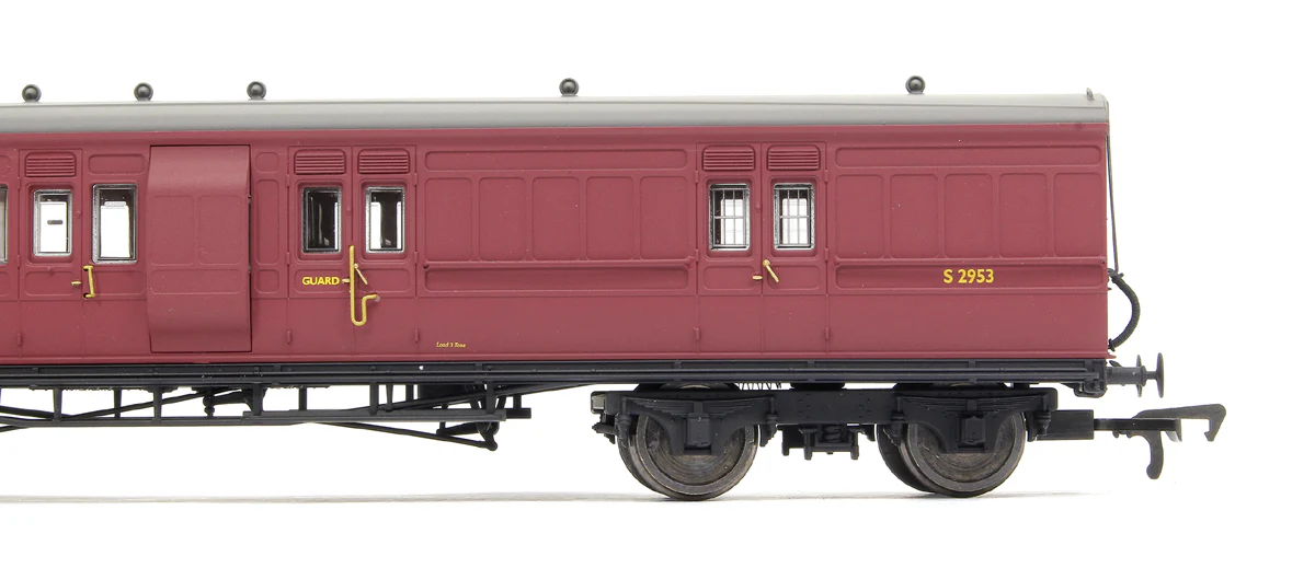 E86014 LSWR Cross Country 3-Coach Pack BR Crimson No. 130 - Image 3