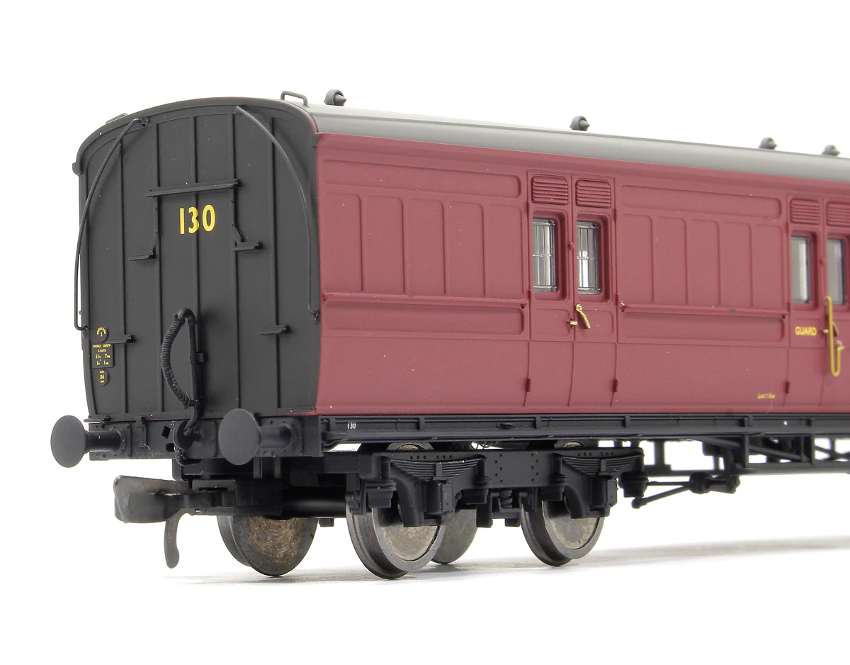 E86014 LSWR Cross Country 3-Coach Pack BR Crimson No. 130 - Image 4