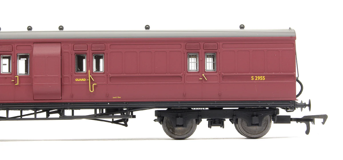 E86014 LSWR Cross Country 3-Coach Pack BR Crimson No. 130 - Image 9