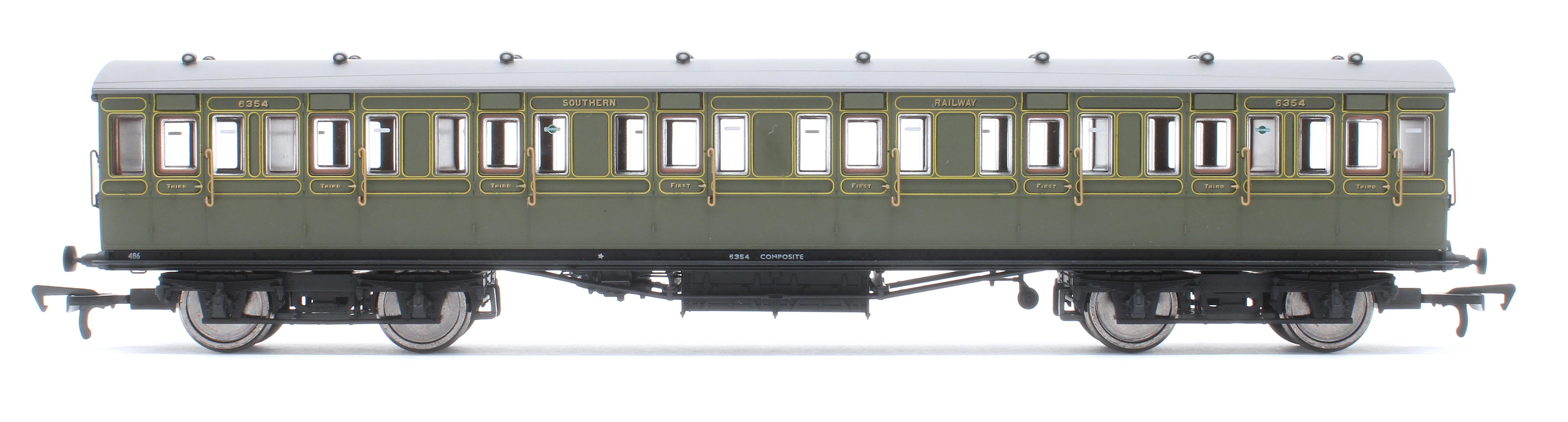 E86021 LBSCR 54ft 'Isle of Wight' 4-Coach Pack SR Maunsell Green No. 486 - Image 10