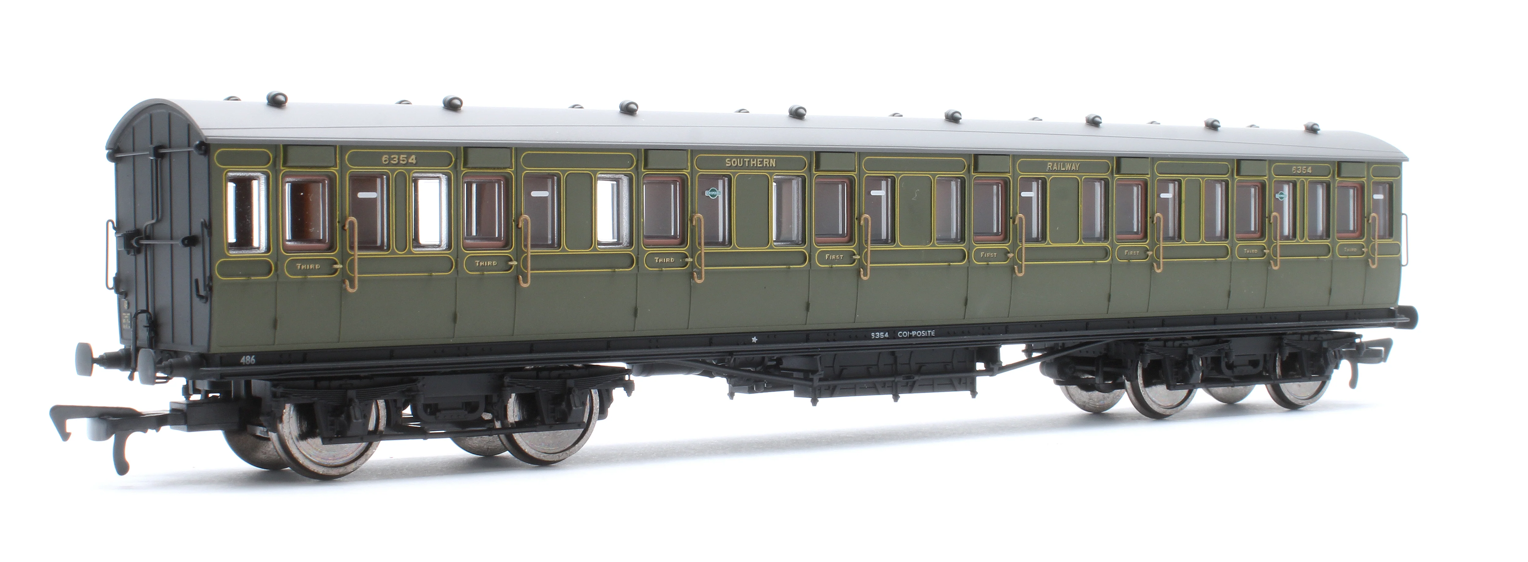 E86021 LBSCR 54ft 'Isle of Wight' 4-Coach Pack SR Maunsell Green No. 486 - Image 9