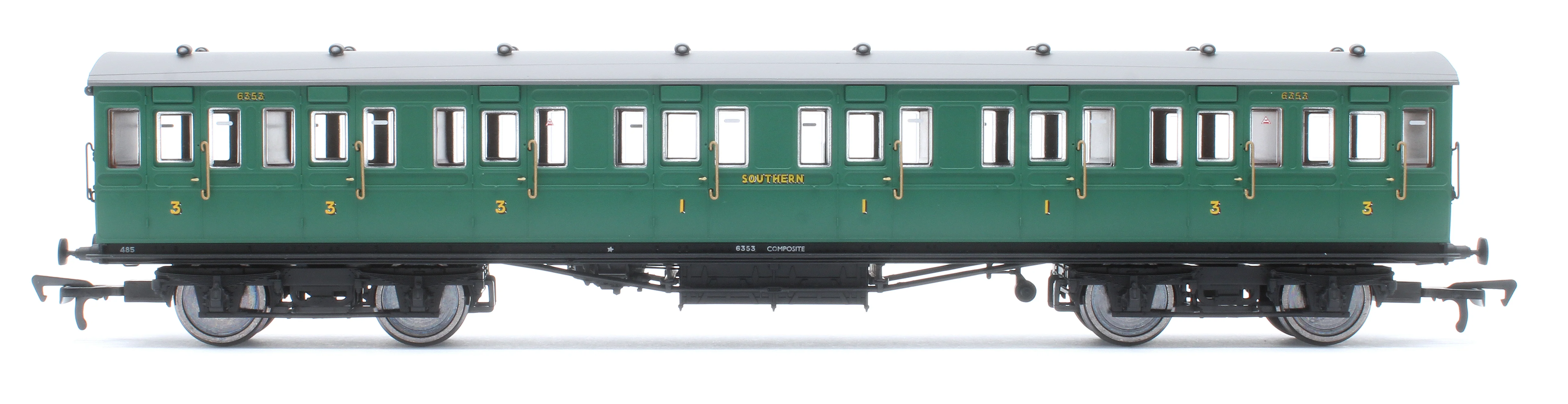 E86022 LBSCR 54ft 'Isle of Wight' 4-Coach Pack SR Malachite Green No. 485 - Image 10
