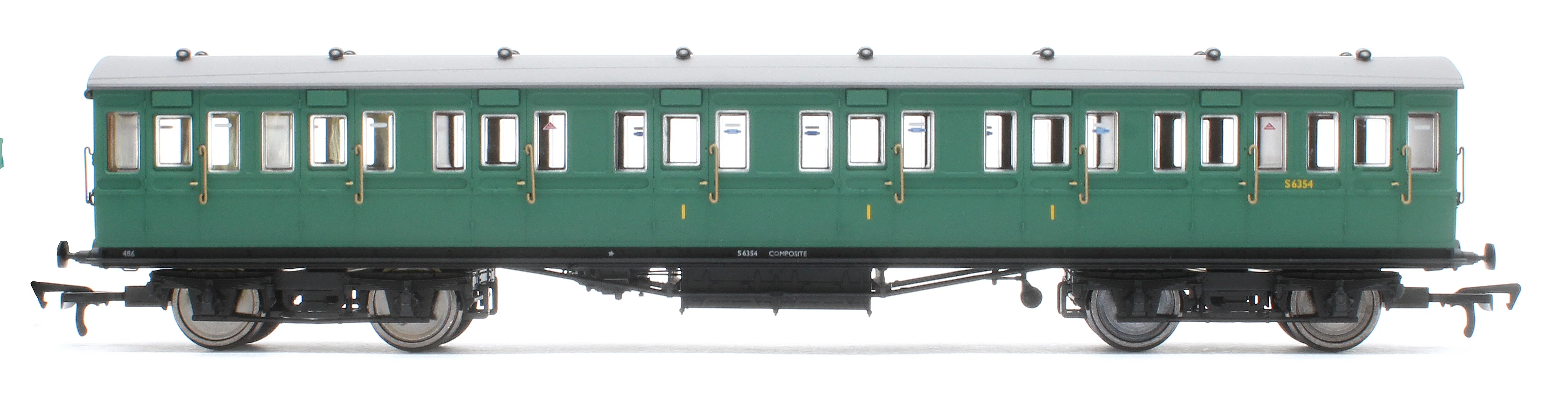 E86024 LBSCR 54ft 'Isle of Wight' 4-Coach Pack BR (SR) Green No. 486 - Image 10