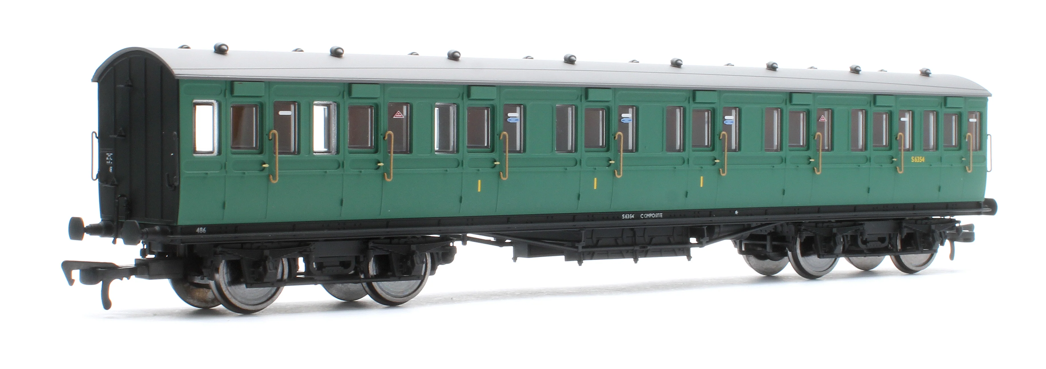 E86024 LBSCR 54ft 'Isle of Wight' 4-Coach Pack BR (SR) Green No. 486 - Image 9
