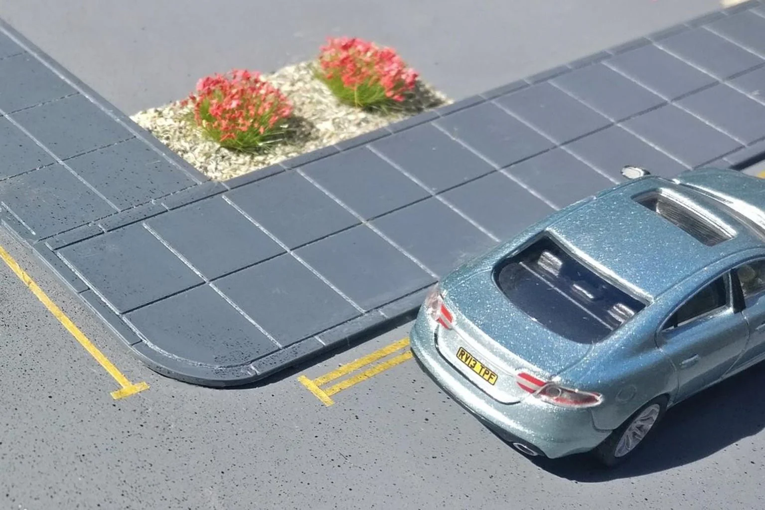 BPGM382 Embossed Pavement Set OO Scale (6 X Ends/6 X Straights)