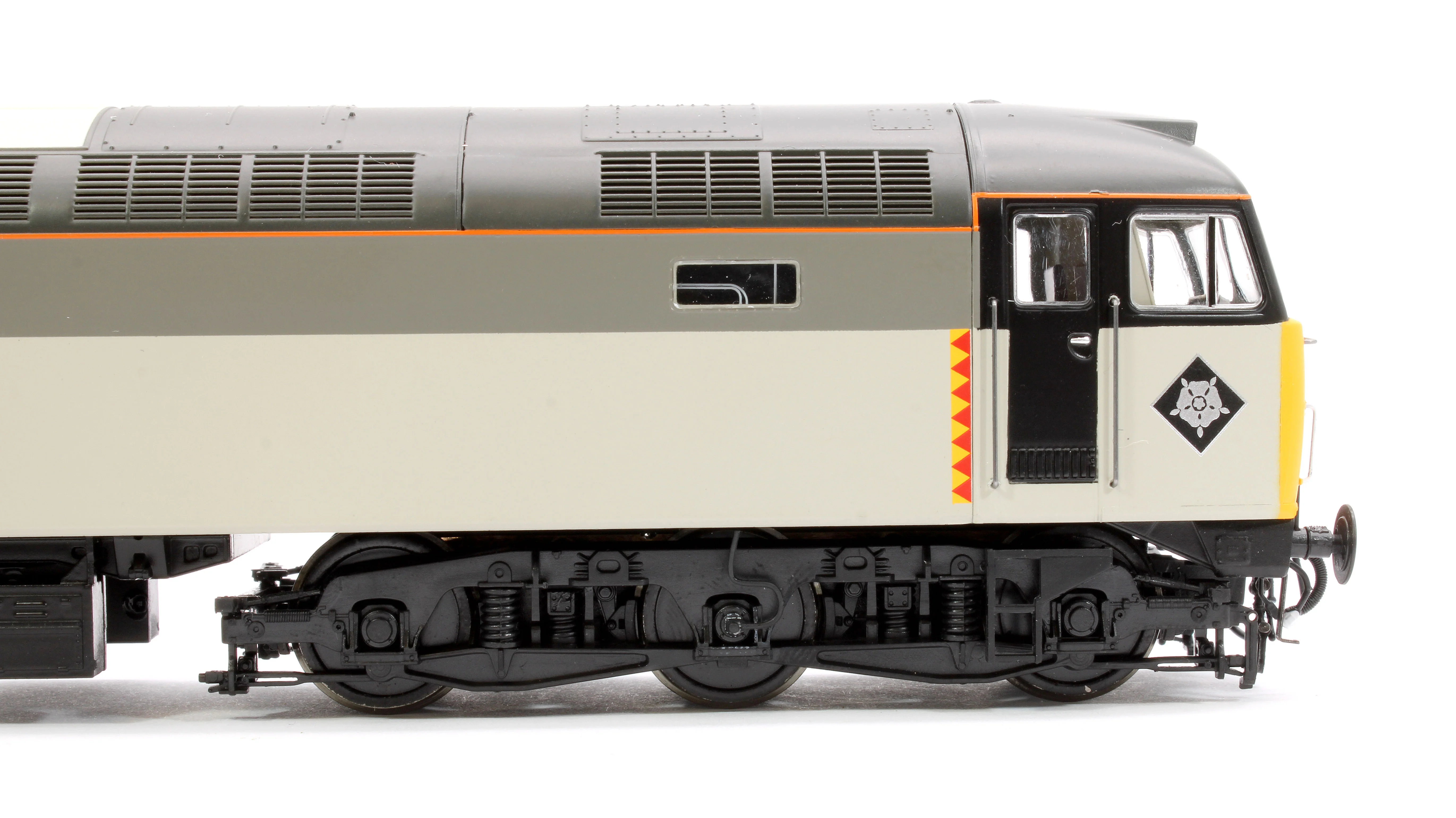 GM4240204 Class 47 600 'Dewi Saint/Saint David' Railfreight Distribution Diesel Locomotive - Image 7