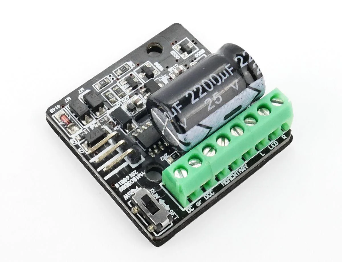 DCC81 Standard Point Motor Decoder W/CDU - Image 5