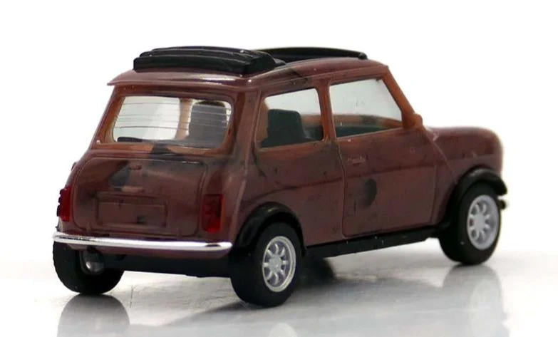 GM393 Mini Cooper Marble Effect W//Extra Headlights - Image 4