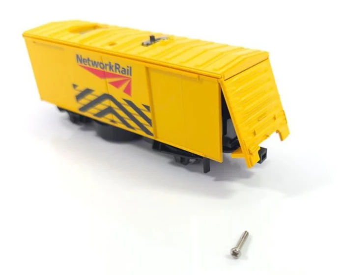 GM4450101 Network Rail Battery Operated Track Cleaning Wagon - Image 8