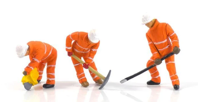 GM972 Track Workers (3) Figure Set