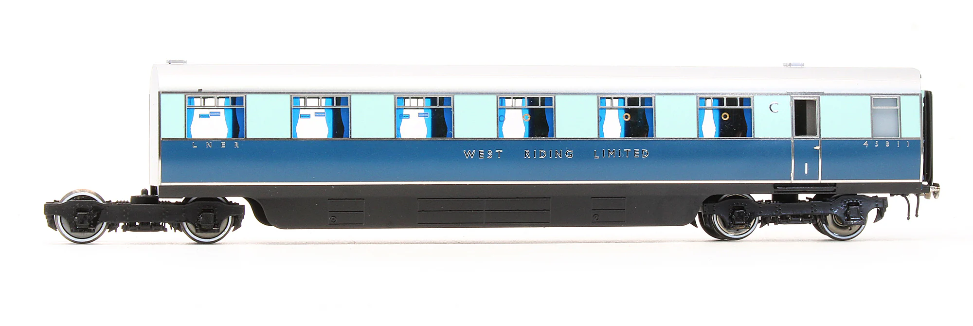 Pre-Owned LNER West Riding Limited Articulated Double Open First C/D No.45811 & No.45812 - Image 3