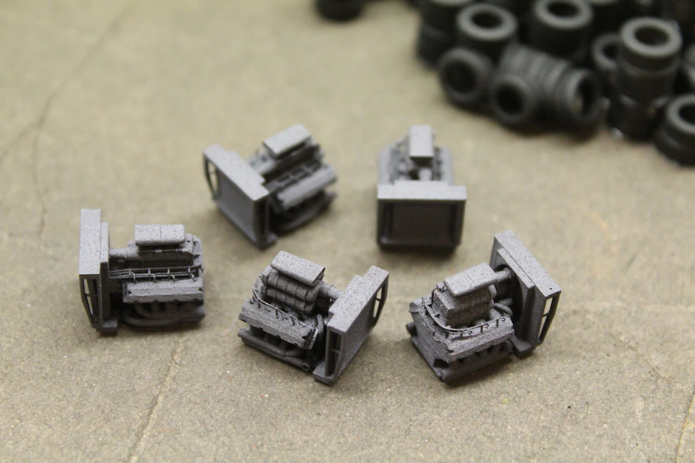 BS1047 Truck Engines with Radiator - Pack of 5