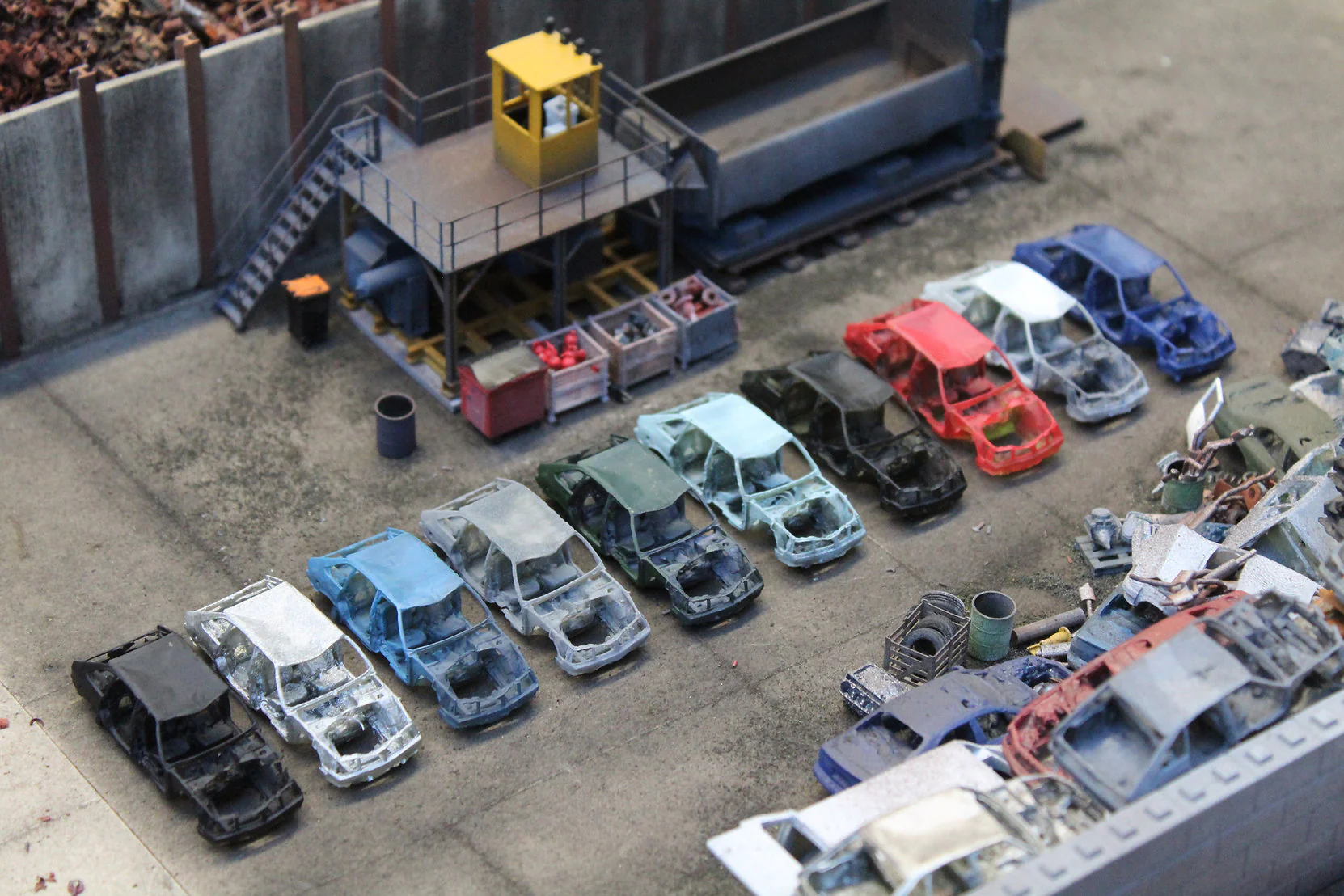 BS1056 Scrap Yard Cars and Vans UNPAINTED - Pack of 10 - Image 5