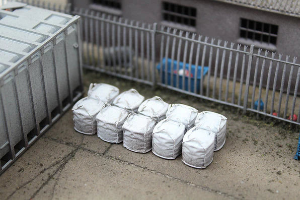 BS6017 White Tonne Bags Resin Models - WHITE - Pack of 10