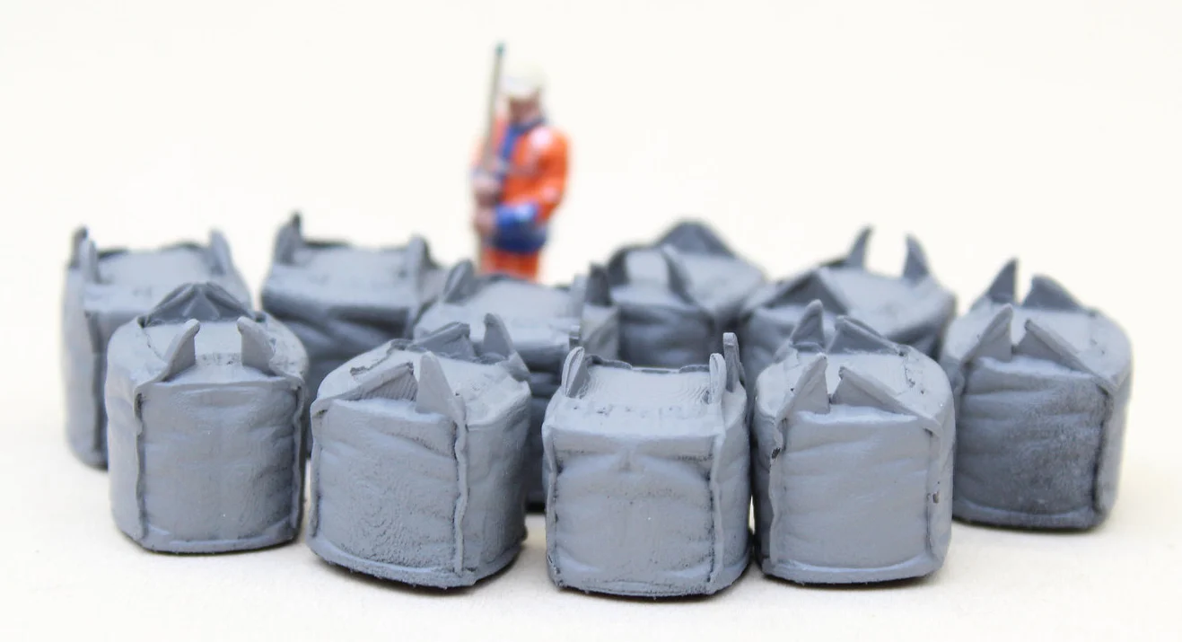 BS6067 Tonne Bags Resin Models - UNPAINTED - Pack of 10 - Image 2