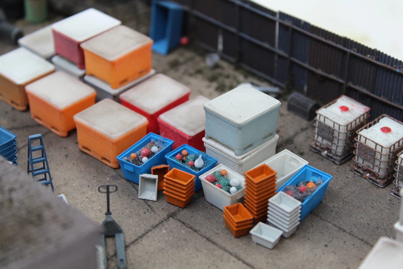 BS6076 Small Fish Crates - Stacks and Singles - UNPAINTED - Pack of 10 - Image 5