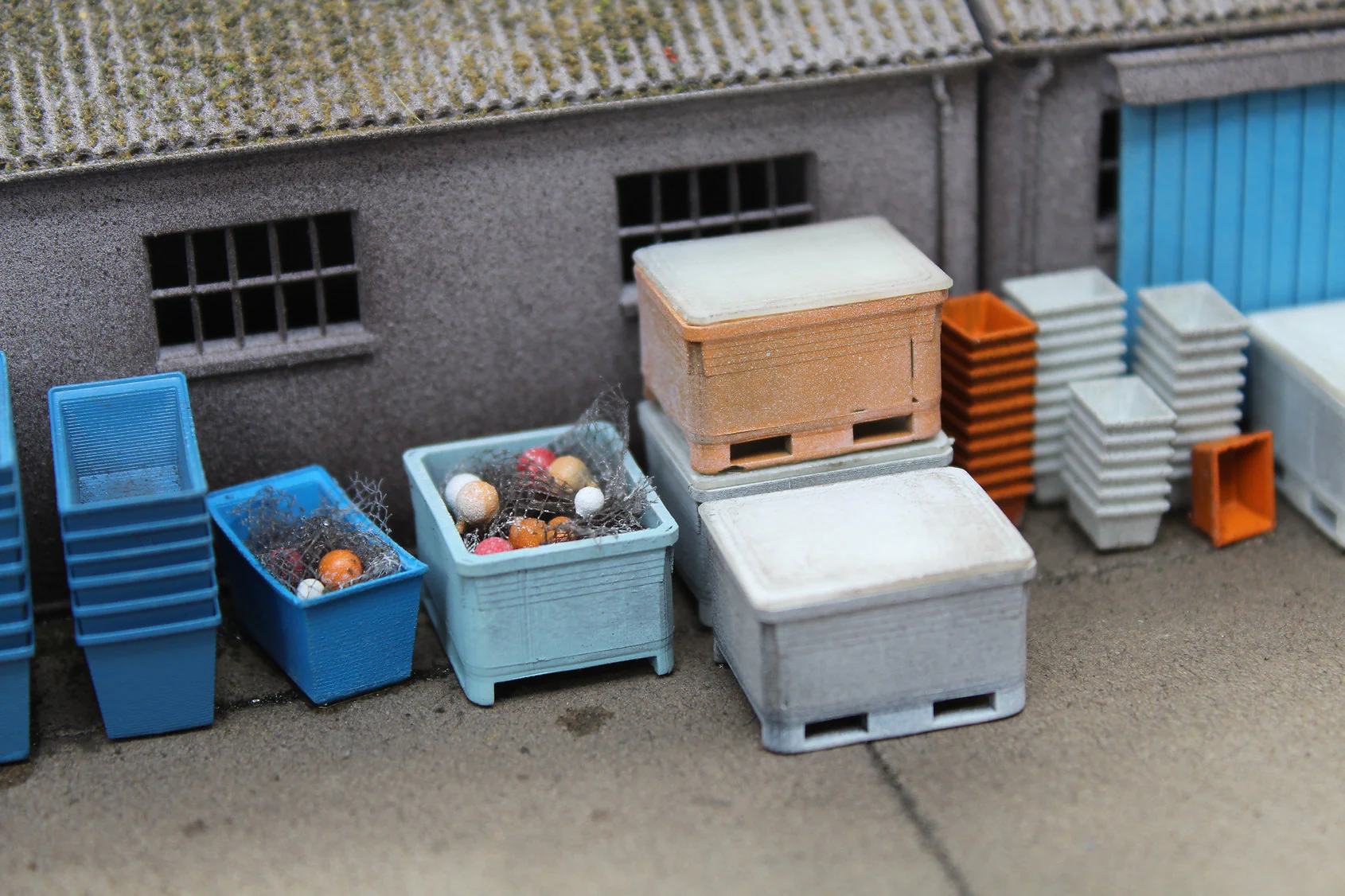 BS6077 Fishing Buoys - UNPAINTED - Pack of 150 - Image 2
