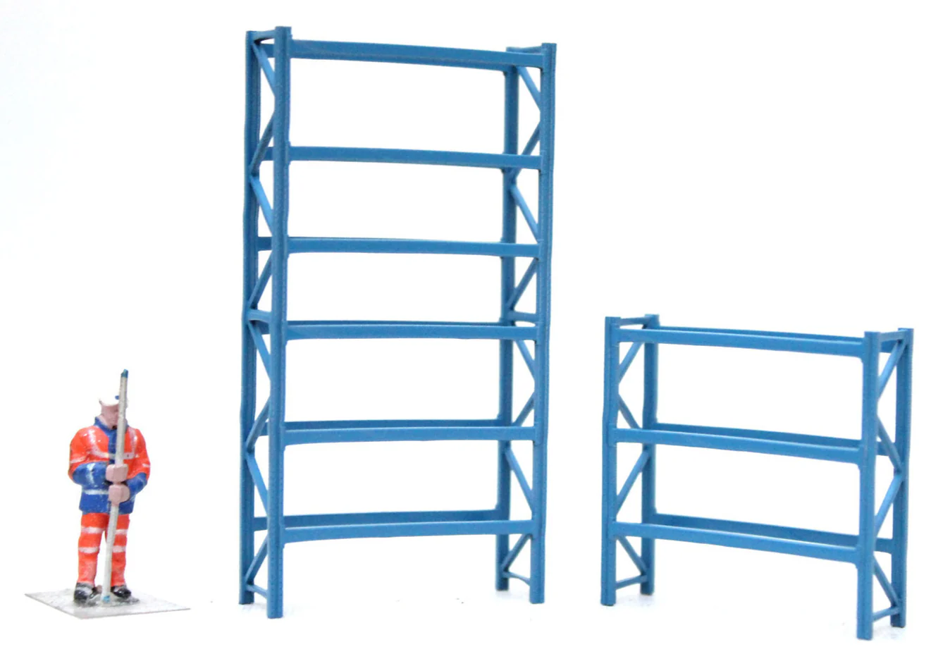 BS8014 Pallet Racking Warehouse Stores - BLUE - 1:76 OO Gauge - Image 2