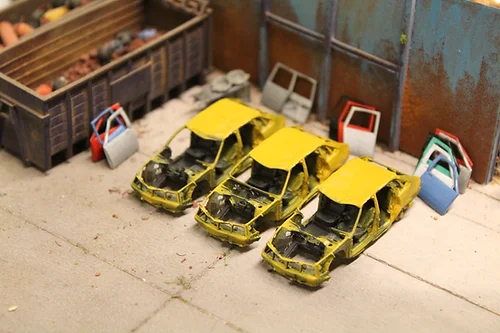 BSSGCYLW3 Scrap Car Gutted - YELLOW - Pack of 3