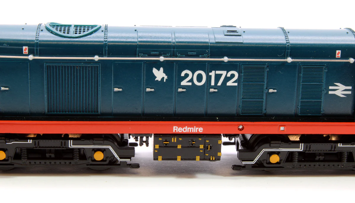 Pre-Owned 371-042 Class 20/0 Headcode Box 20172 'Redmire' BR Blue (Red Solebar) Diesel Locomotive - DCC Fitted - Image 9