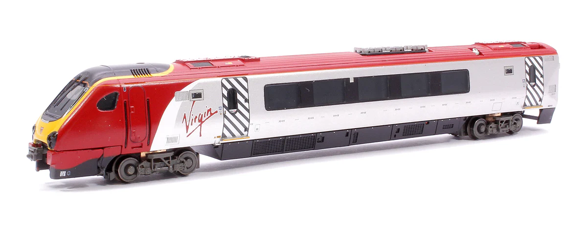 371-680 Class 220 4-Car DEMU 220018 'Dorset Voyager' Virgin Trains (Revised) - Image 8