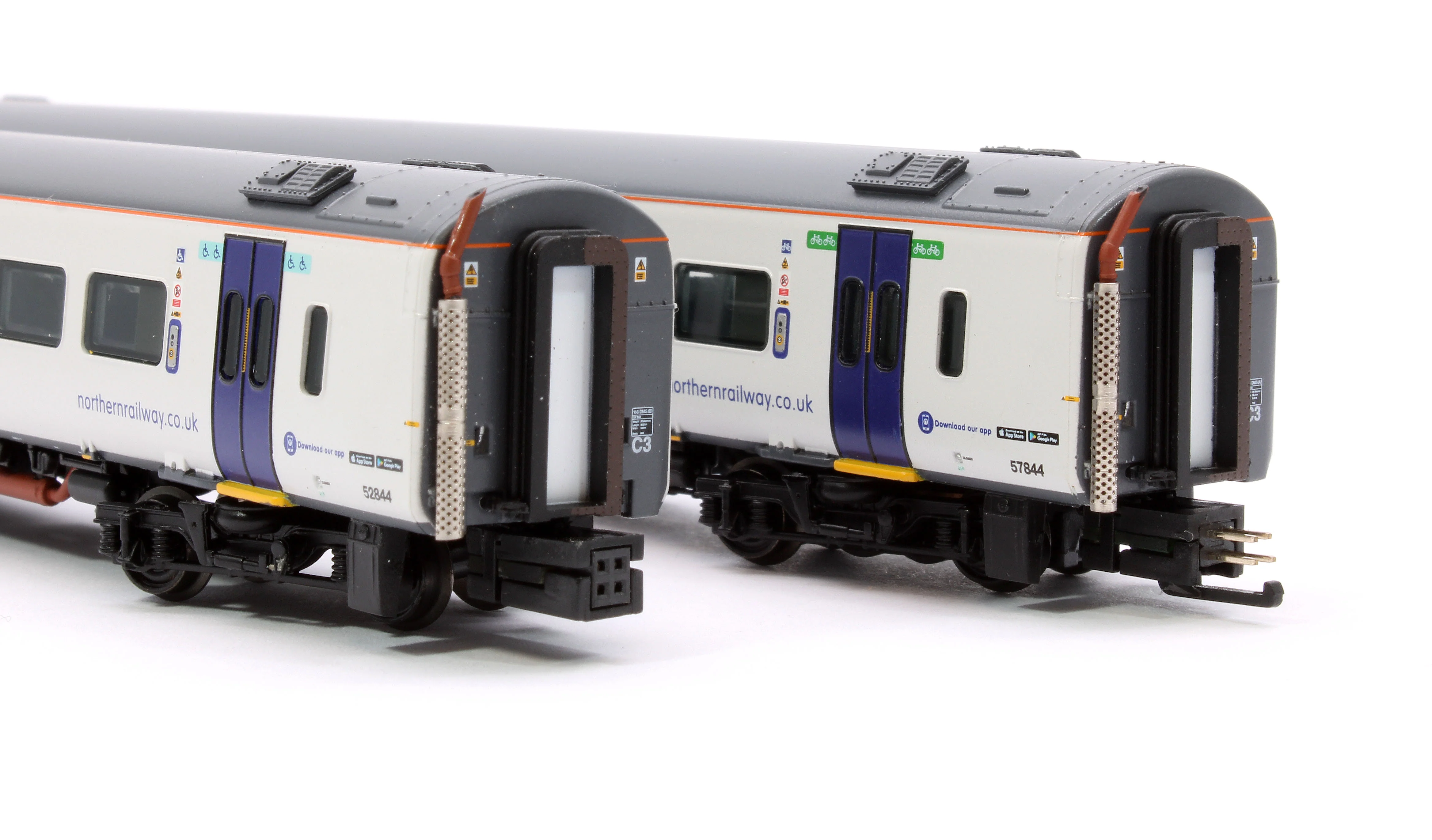 371-858 Class 158 2-Car DMU 158844 Northern - Image 9