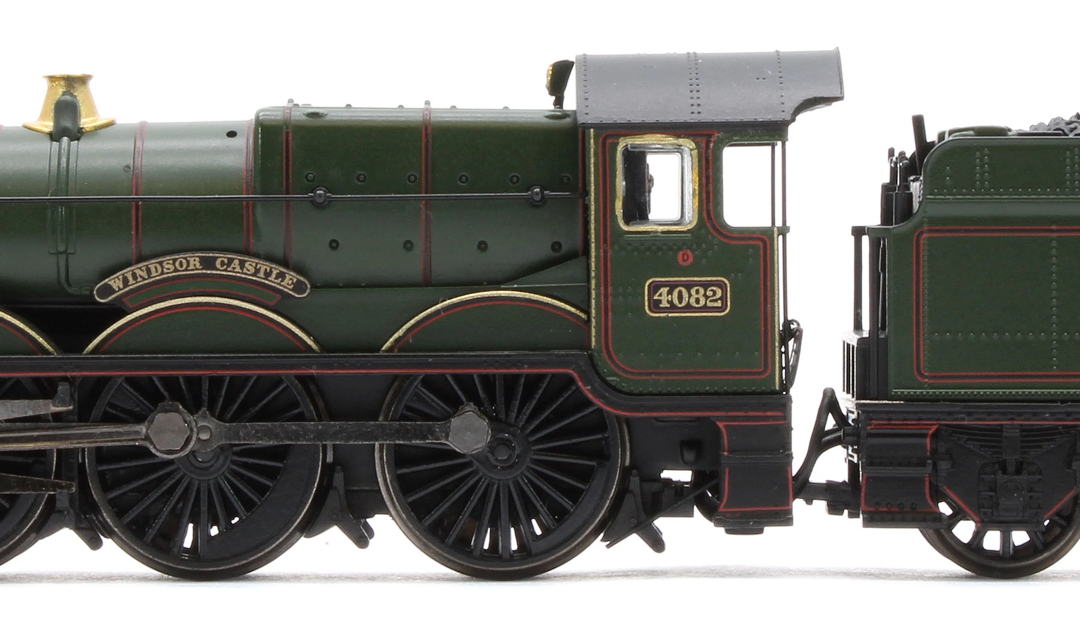 372-035SF GWR 4073 'Castle' 4082 'Windsor Castle' GWR Lined Green (Shirtbutton) Steam Locomotive - DCC Sound - Image 9